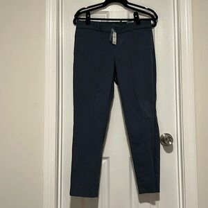 The Limited NWT size 6 blue exact stretch ankle pant